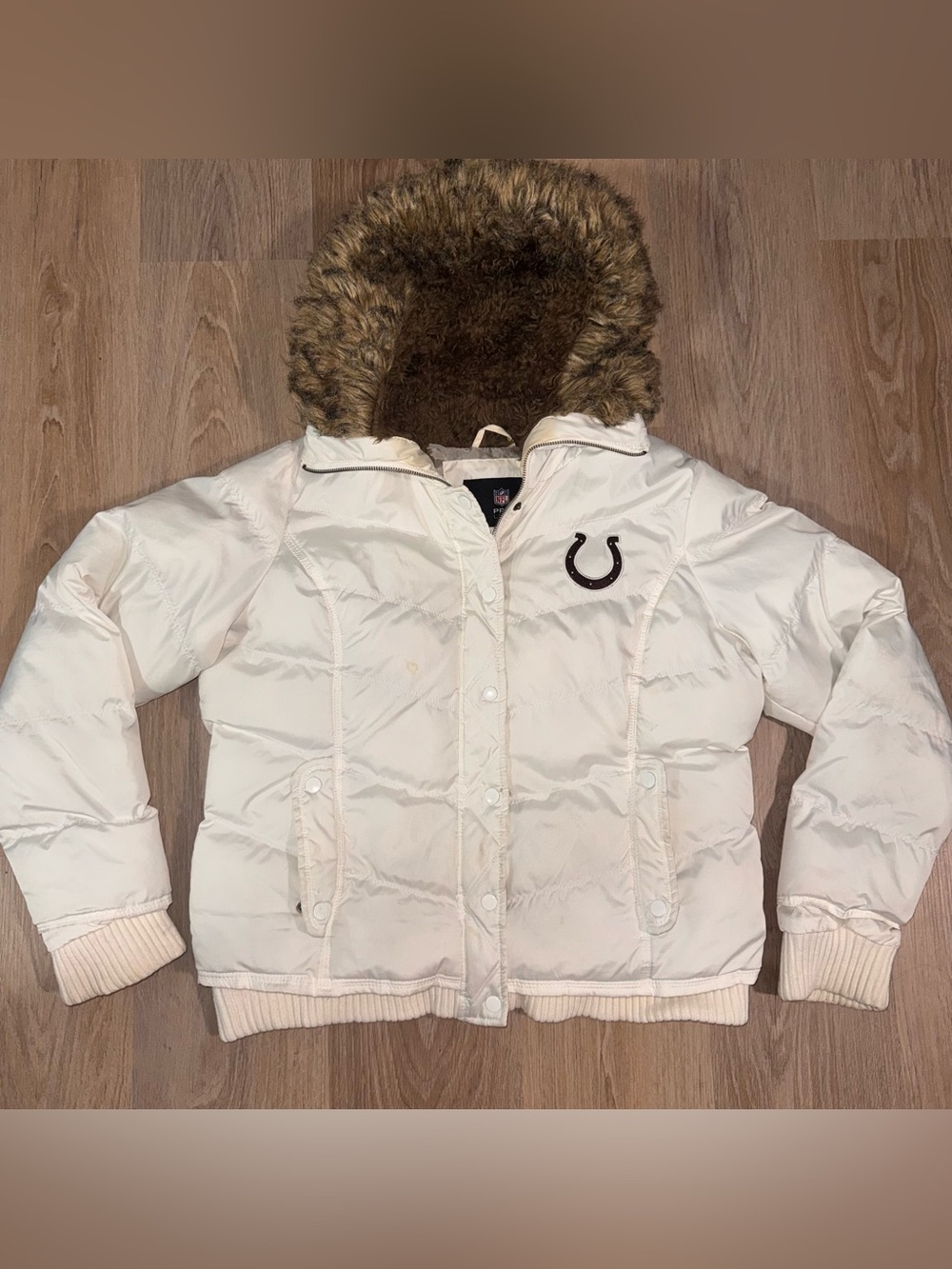 Indianapolis Colts NFL White Puffer Coat - Size Large